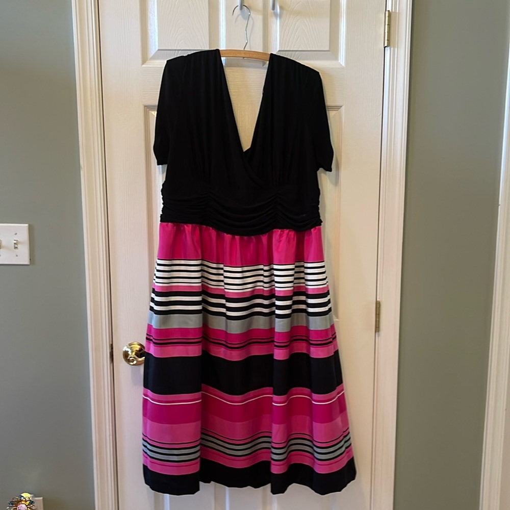 Size 22 Woman’s Knee Length (or just below) Dress